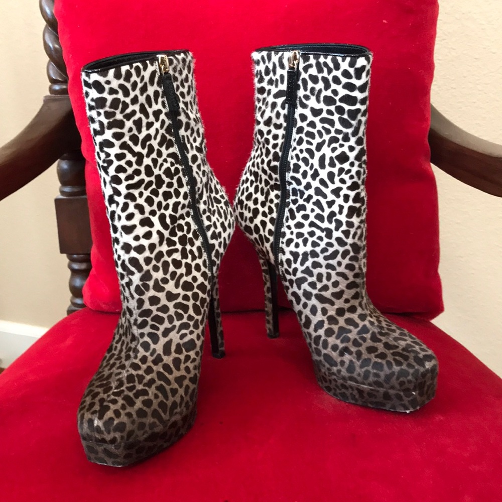 Beautiful Gucci pony hair leopard heeled boot